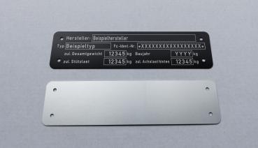 Var.3.1 Typenschild für Anhänger mit 1 Achse, beschriftet, Ansicht 4 mit Rückansicht