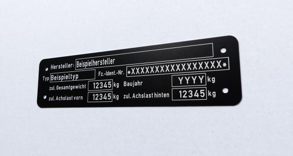Var.3.2 Typenschild für Anhänger, Auto oder LKW mit 2 Achsen, beschriftet, Ansicht 3